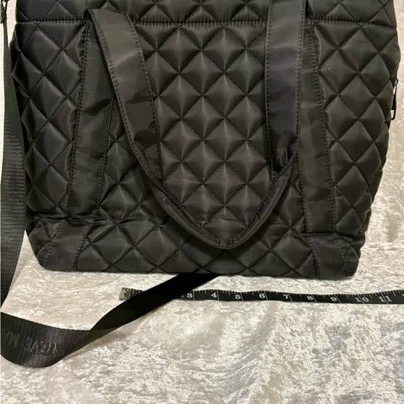 Steve Madden Black Large‎ Quilted Tote/Weekender/Excellent-Purchased-Never Used - Picture 7 of 12